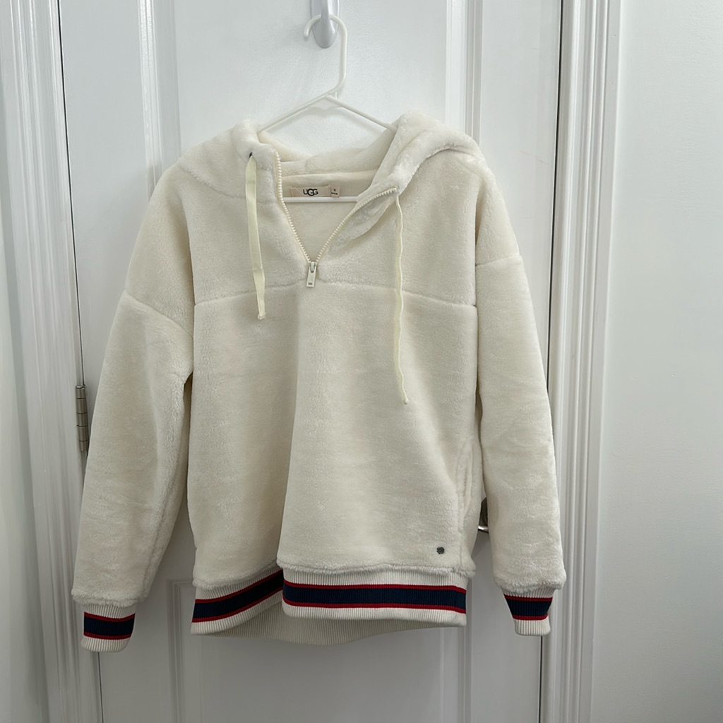 Ugg Fluffy Sweatshirt